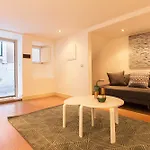 Panteao Terrace By Homing