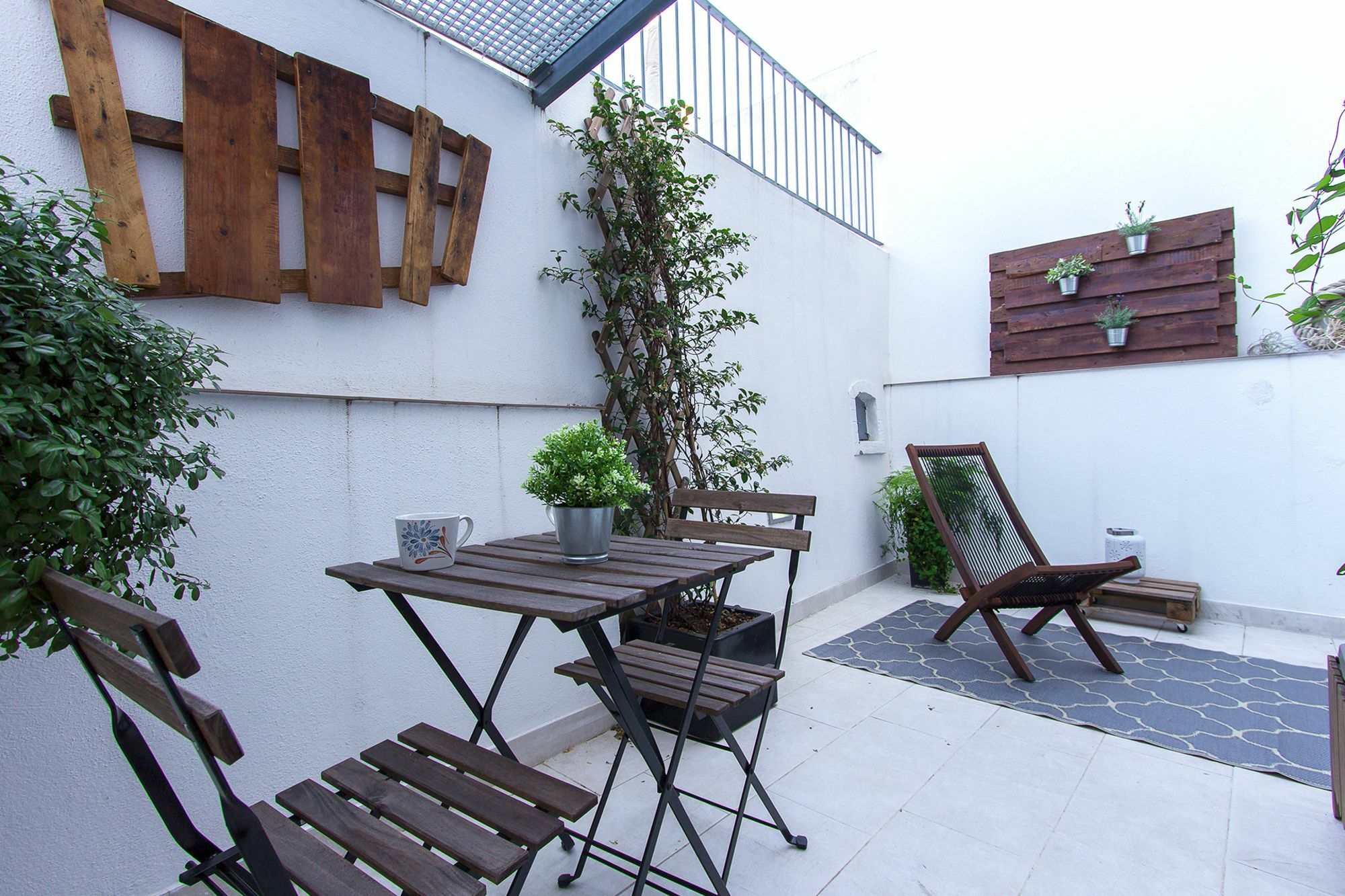 Panteao Terrace By Homing
